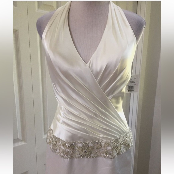 NWT Galina Signature Wedding gown Ivory, halter 8 750$ - Picture 2 of 6